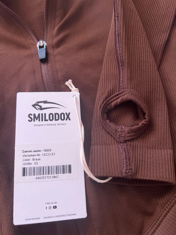 NEU Smilodox Crop Trainingsjacke Serina braun Größe XS in Osterholz-Scharmbeck