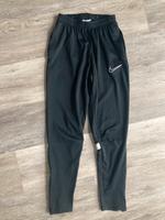 Sporthose, Nike, Gr. S Hessen - Herborn Vorschau