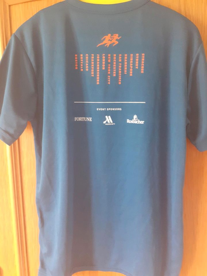 J.P.Morgen Finisher 15 Shirt Firmenlauf blau Gr. M sammeln in Langenselbold