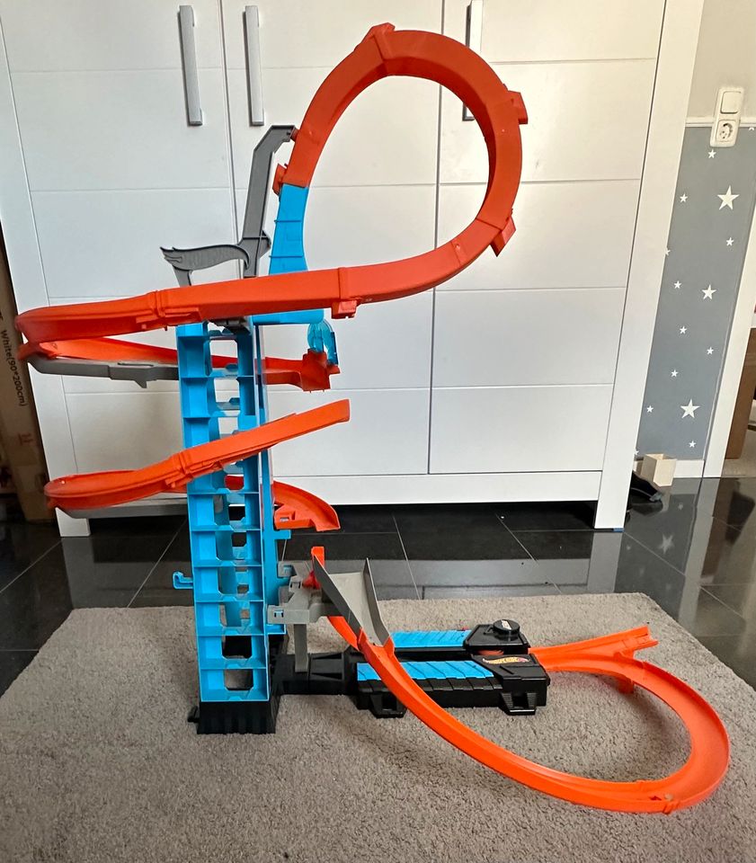 Hot Wheels Himmelscrash-Turm (60cm) in Gelsenkirchen