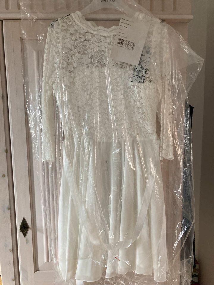 Kleid mit Spitze von Swing Hochzeitskleid NEU Gr. M (38) in Weimar