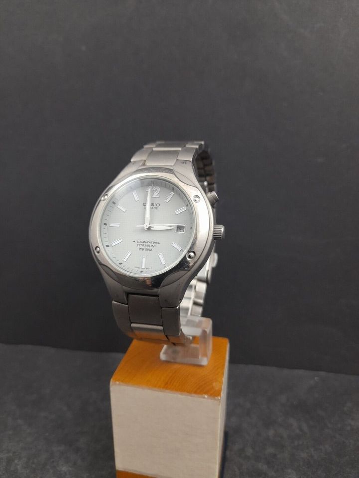Casio Lineage Illuminator Titanium lin-165 Uhr Retro Armbanduhr in Fürth