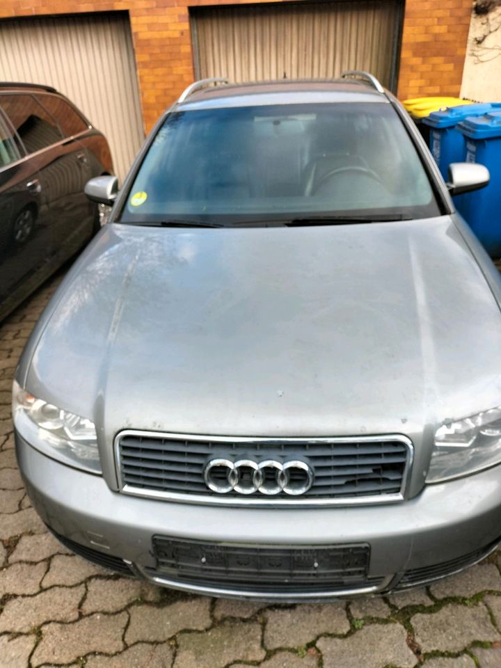 Audi A4 B6 2.5TDI in Selbitz