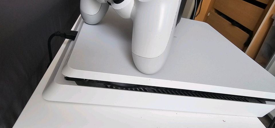 PS4 Slim 500GB in Lippstadt