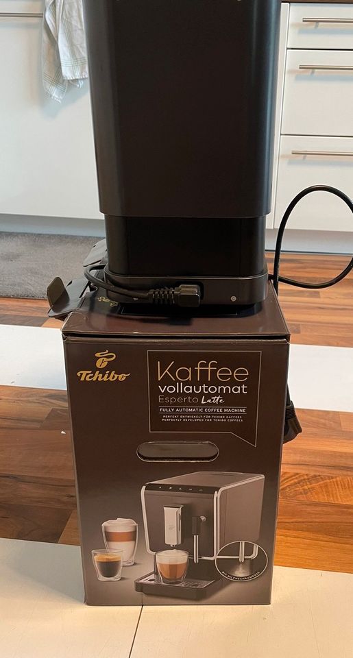 Tchibo Kaffeevollautomat Esperto Latte in Homburg