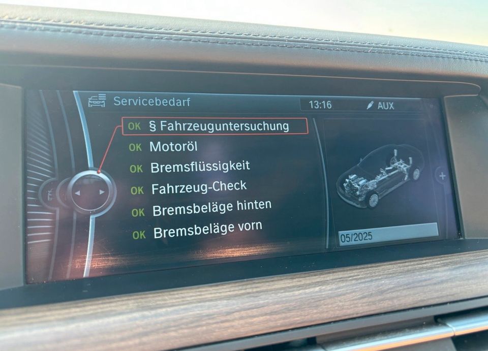 Bmw 750i XDrive 4.4 V8 in Berlin