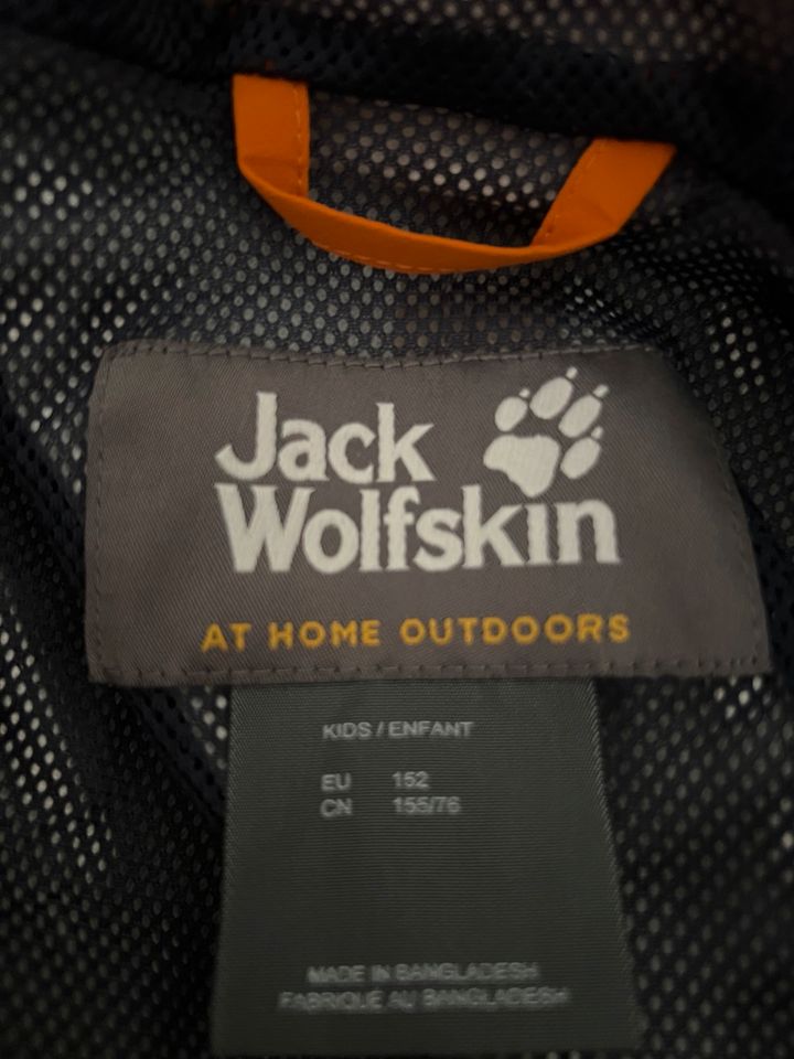 Jack Wolfskin Jacke Regenjacke Größe XS / 152 in Borken