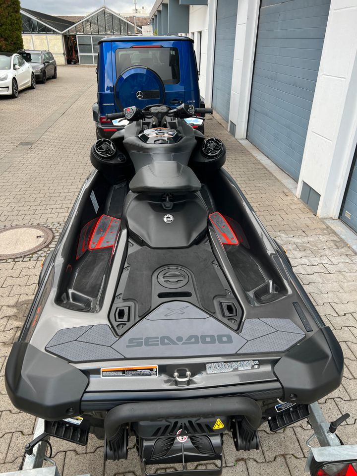 Seadoo RXP-X-RS 300 AUDIO Model 2022 Triple Black neu in Frankfurt am Main