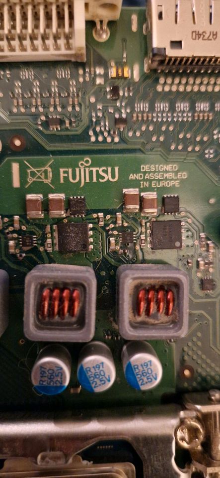 Fujitsu Mainboard + Intel i3 7100 in Stade