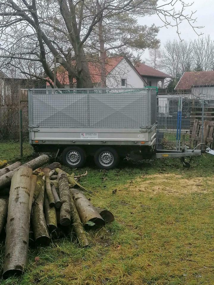 Vermiete Kipper Anhänger Rindenmulch Hackschnitzel in Moosthenning