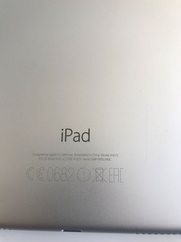 Apple iPad Pro 2016 1. Gen 32GB, Wi-Fi, 9,7 Zoll - Silber mit OVP in Aurich