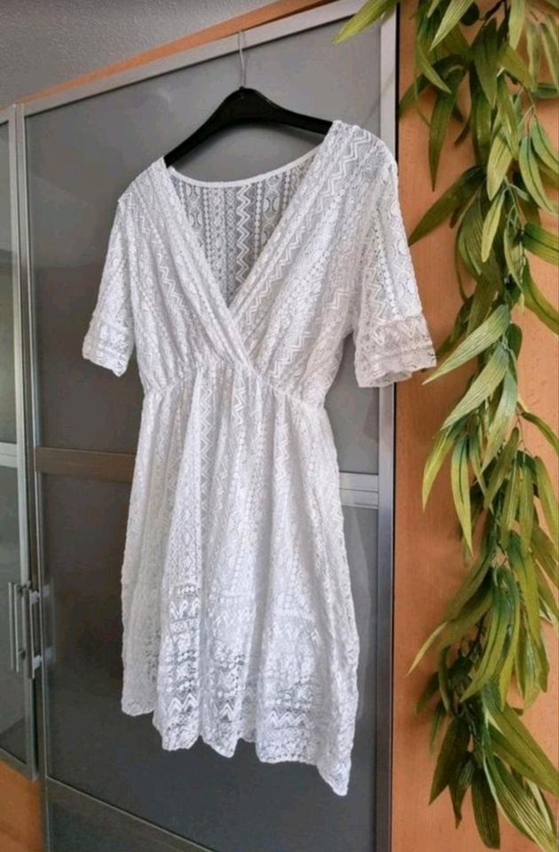 Damen Kleid Sommerkleid weiss NEU knielang Spitze  Gr. S 36 in Emmendingen