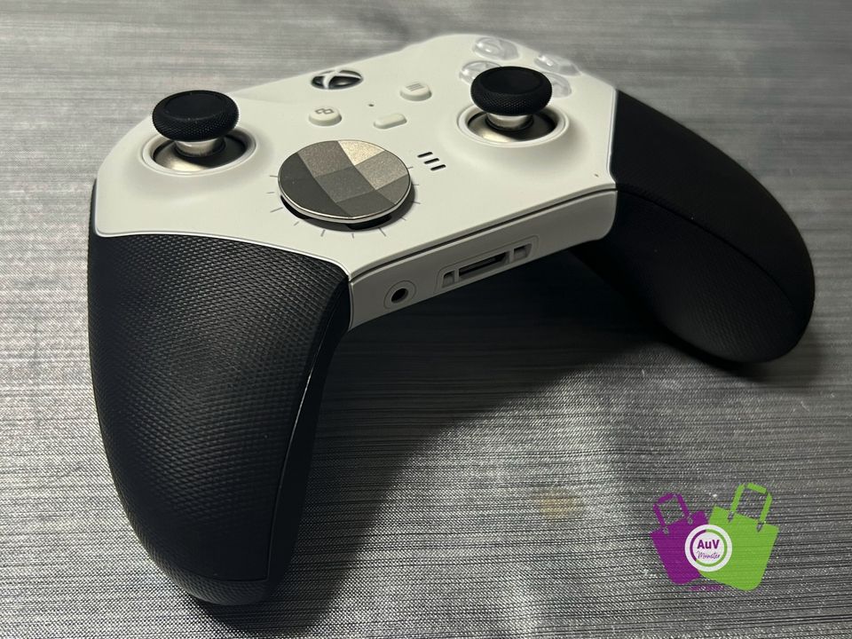 Xbox One - Elite Controller 2 - schwarz/weiß - NEUWERTIG / OVP in Centrum