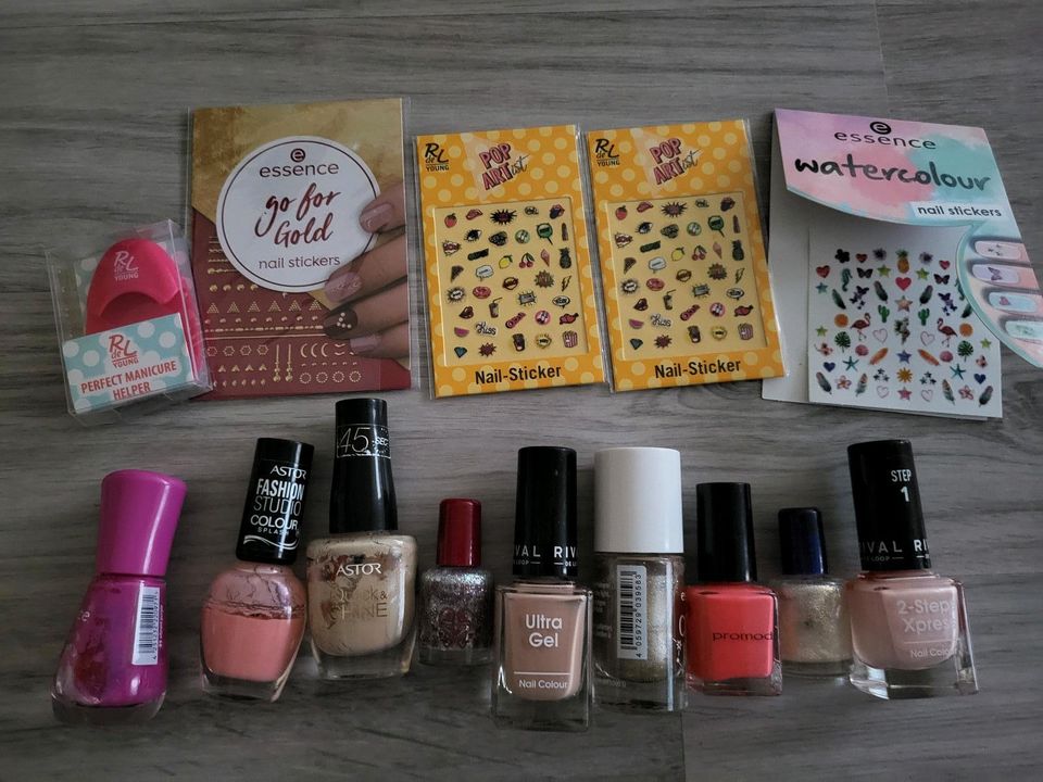 Nagellack Set Sticker Astor Essence Rival de loop in Stuttgart