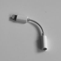 Apple Headphone Kopfhörer Jack auf Lightning  Adapter Düsseldorf - Pempelfort Vorschau