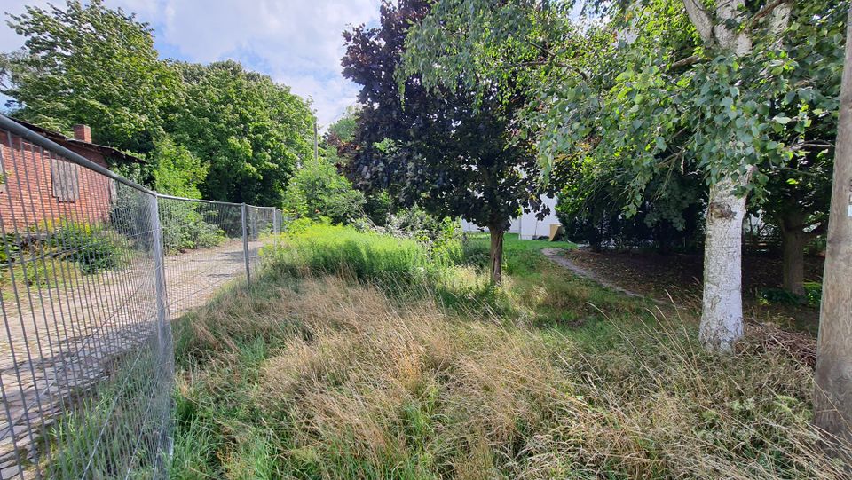 Wunderschöner Bahnhof in Treuenbrietzen mit Grundstück 7800 qm in Treuenbrietzen