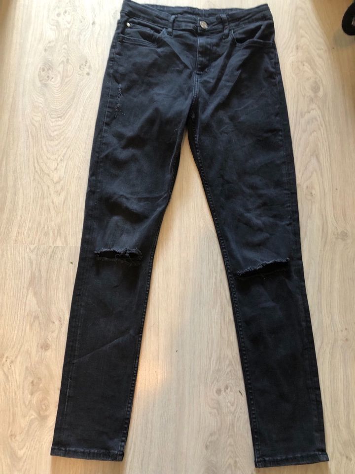 H&M Jeans Gr. 164 in Vienenburg