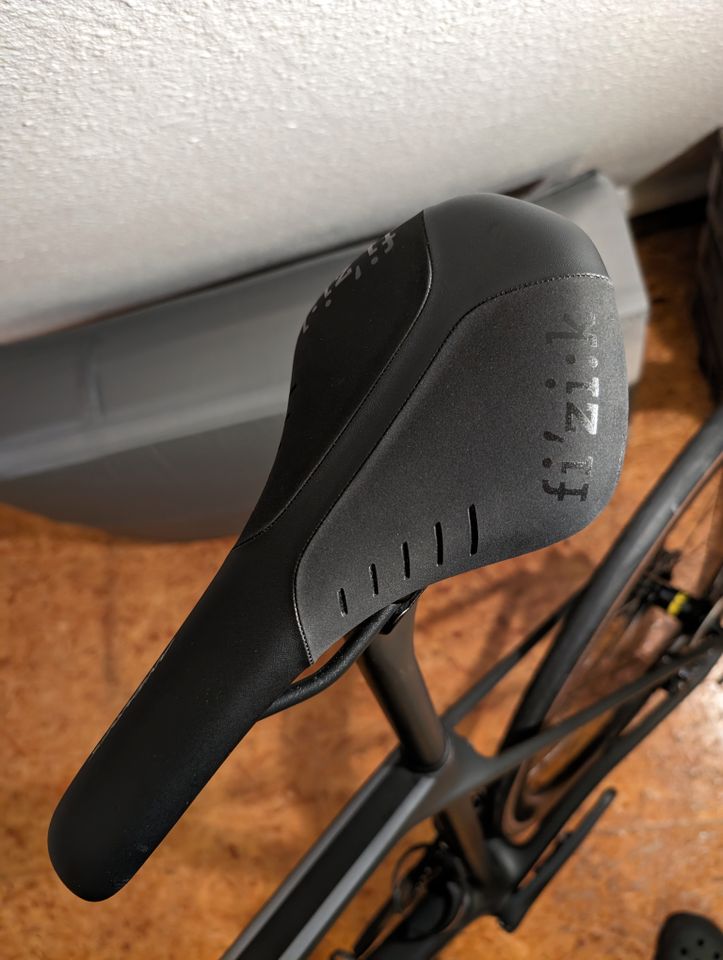 Fizik Antares R5 - Rennradsattel NEU in München