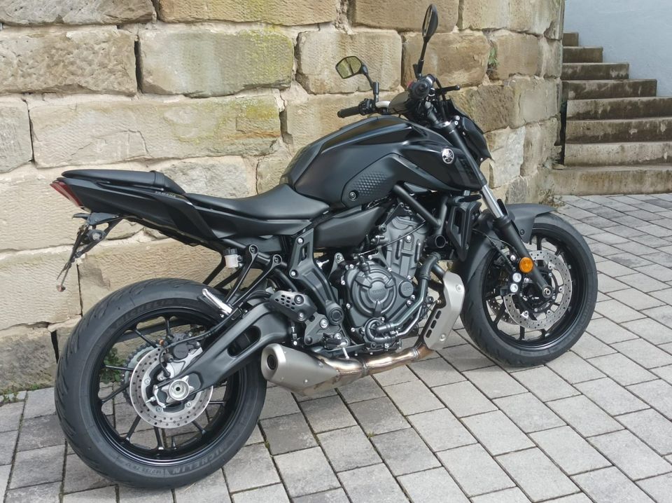 YAMAHA MT07 MT 07 RM33 PURE  2023 ! erst 1.300KM  TOP ZUSTAND in Obersontheim