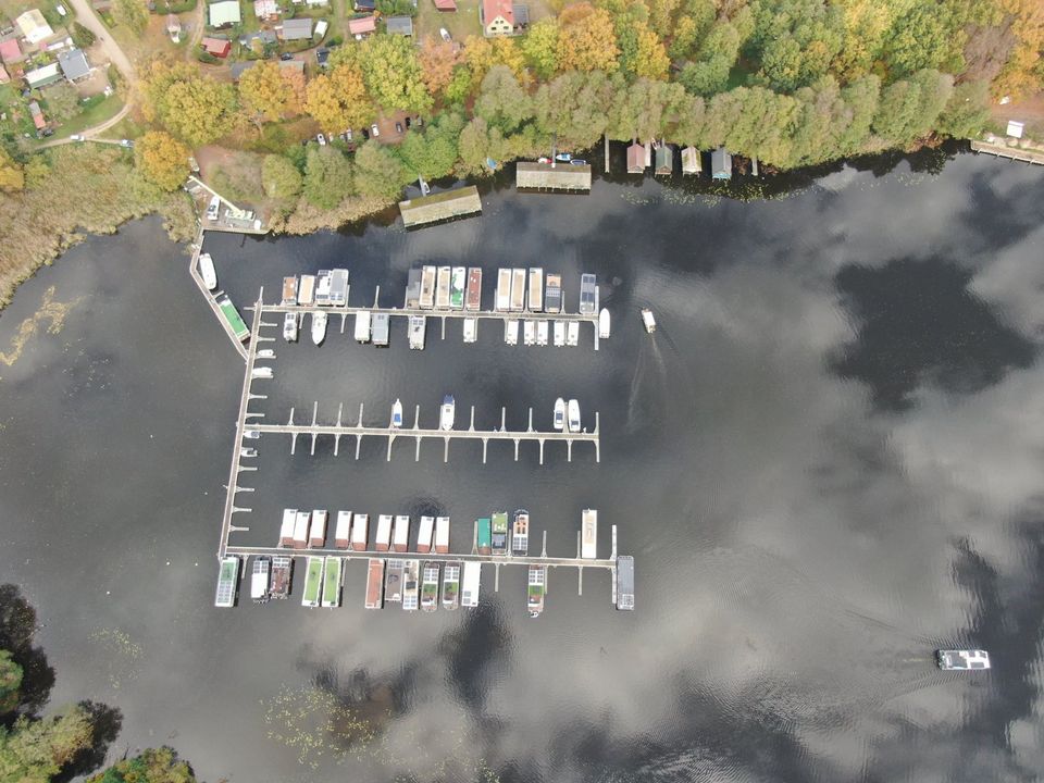 Bootsliegeplatz | Charterboote | Marina Buchholz | Müritz in Köln