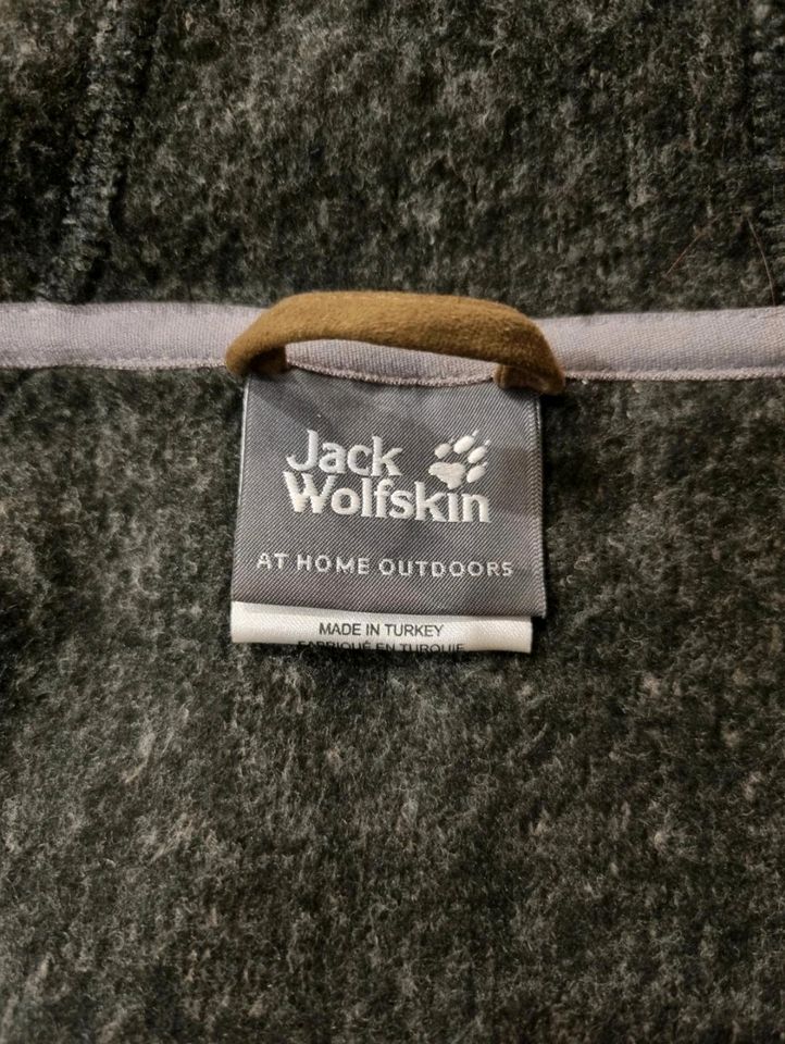 Tolle Jack Wolfskin Damen Jacke in Voerde (Niederrhein)