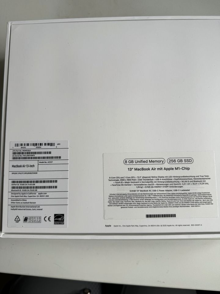 Apple Neu MacBook Air Late 2020 13,3 Zoll M1 Prozessor + Zubehör in Kempen