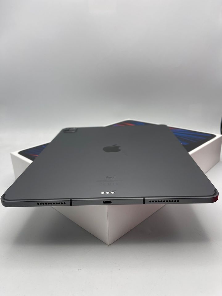 Apple iPad Pro 12.9 5th Generation 2021 -256GB (Wi-Fi + Cellular) in Köln