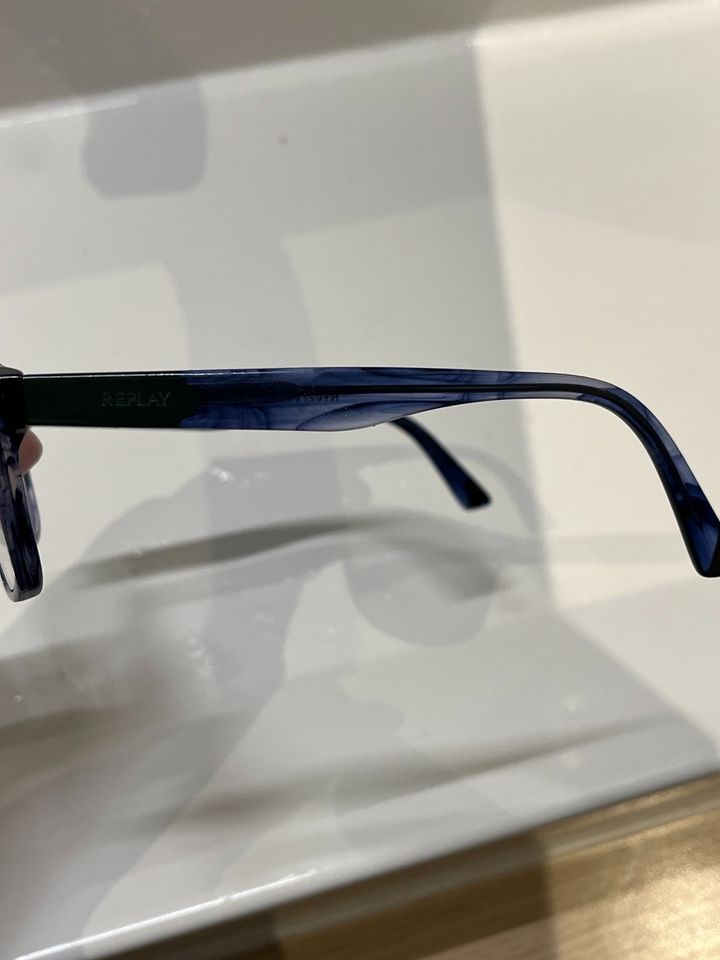 Brille blau von Replay in Hellenthal