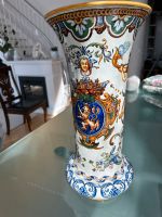 Vase 150 Jahre Alt wunderschön, handbemalt Berlin - Wilmersdorf Vorschau
