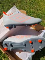 Umbro Fussballschuhe Neu Größe 45 Sachsen-Anhalt - Gardelegen   Vorschau