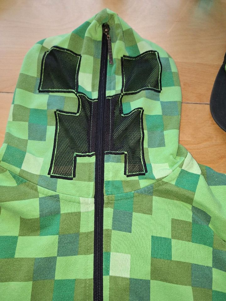 Minecraft Hoodie und Cap Größe 140/146 in Mittenwald