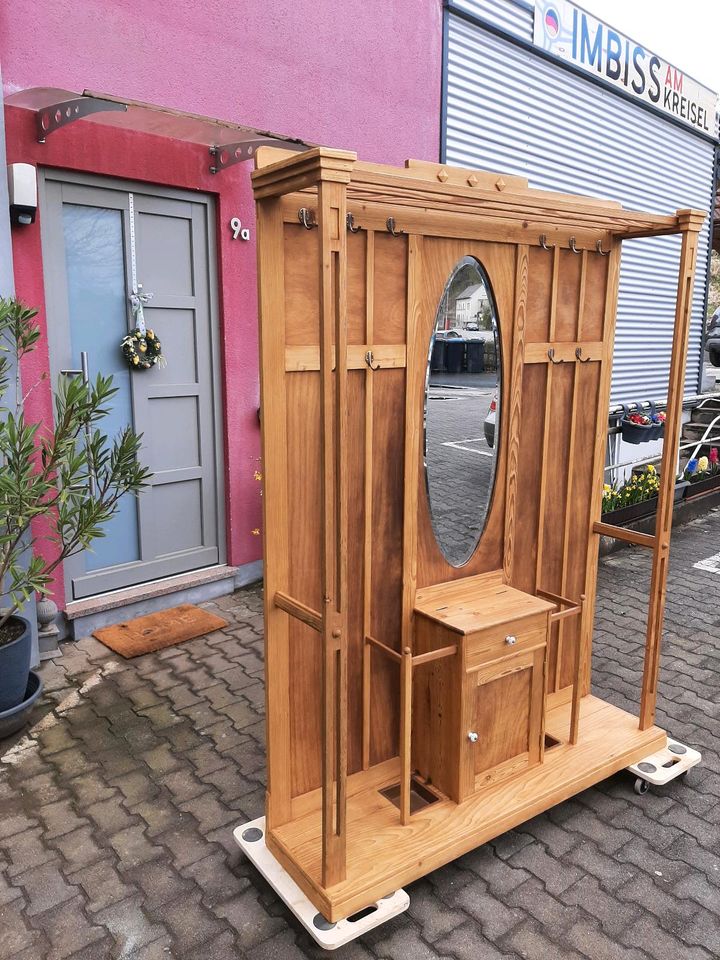 Antike Jugendstil Weichholz Garderobe, Schrank in Kusel