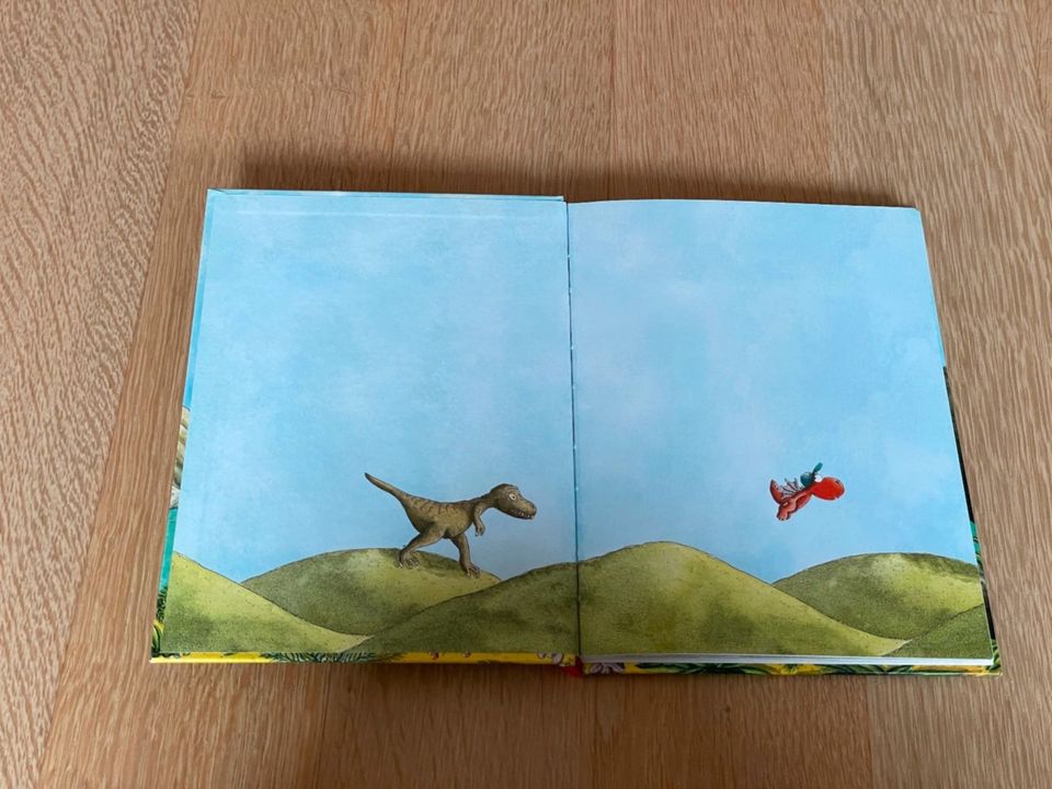 Der kleine Drache Kokosnuss Geschenkbox Buch mit Figur in Düsseldorf