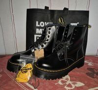 Neue Doc martens Jadon 8 Eye Boots Gr. 44 wie 41 bzw. 42 Nordrhein-Westfalen - Hamm Vorschau