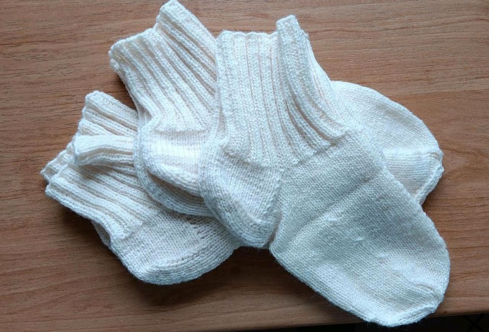 Socken Handarbeit in Bad Saulgau