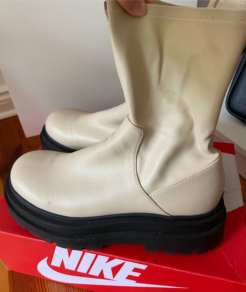 Stiefel Damen Beige in Berlin