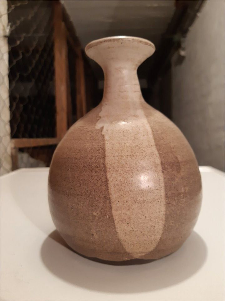 Keramik Vase Zeitloses Design in Altenholz