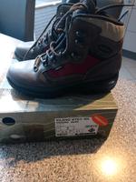 Wanderschuhe 41 Lowa neu Niedersachsen - Bergen Vorschau