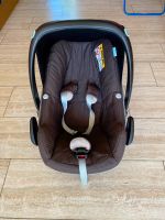 Maxi Cosi Pebble Plus, inkl. New Born Einsatz und Isofix Station Baden-Württemberg - Eggingen Vorschau