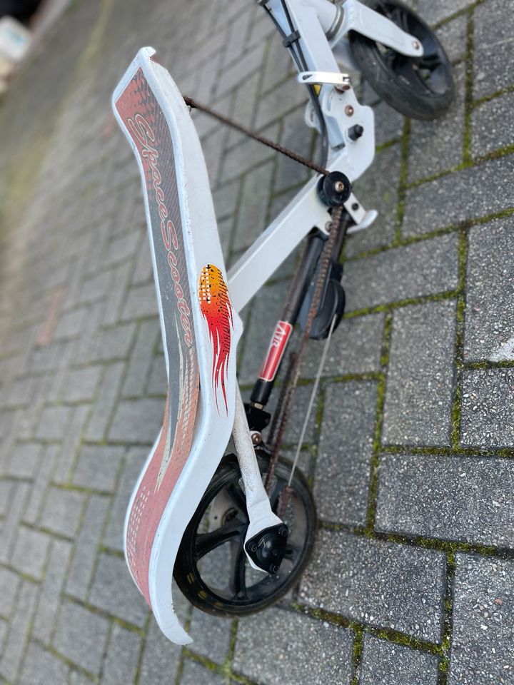 Scooter Tretroller mit Kettenantrieb in Bottrop