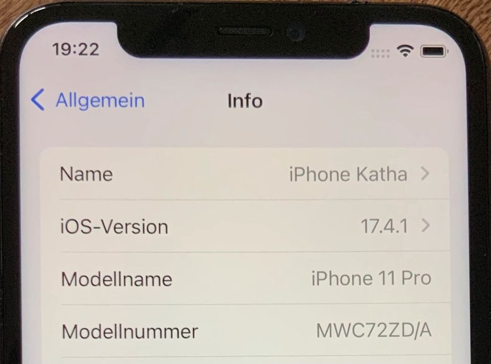 iPhone 11 Pro 256GB Spacegrey Akku & Display neu in Köln