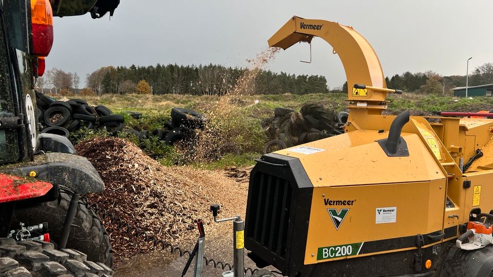 Häcksler / Schredder / Buschhacker 20 cm zu vermieten in Beverstedt