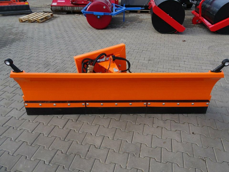 Schneeschild 150-220 Schneepflug Radlader Hoflader Weidemann NEU in Osterweddingen