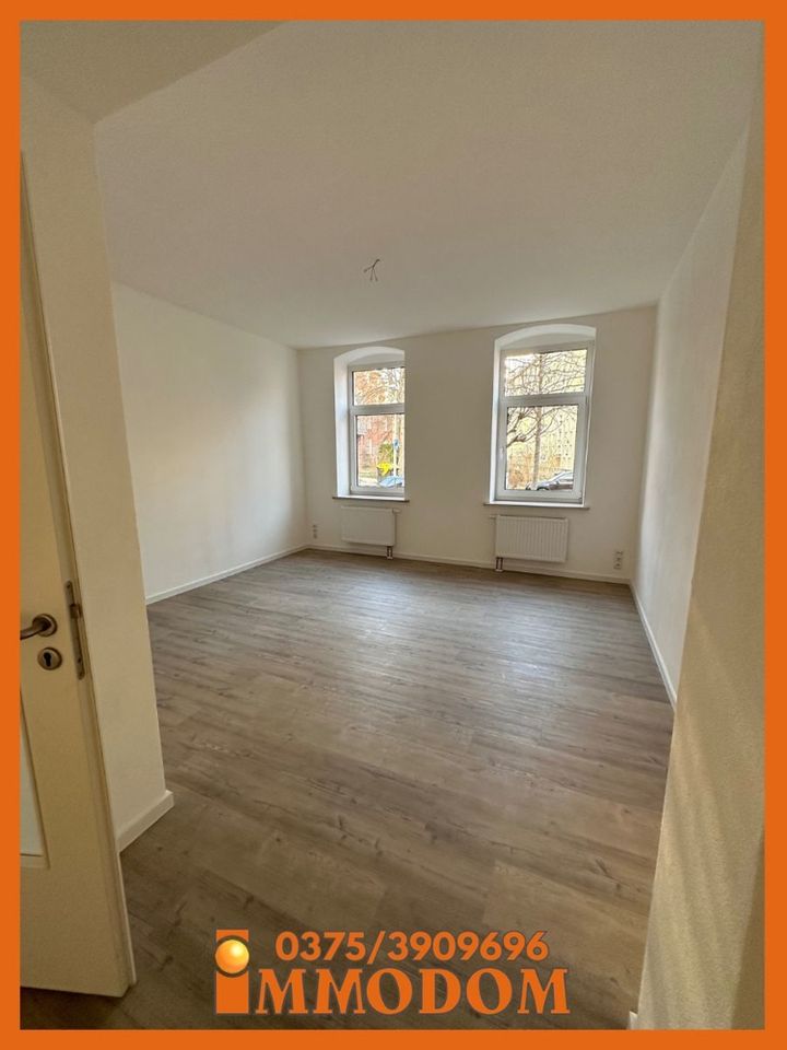 Renovierte 4-Zimmer-Wohnung mit BALKON und PKW-Stellplatz im beliebten Stadtteil Marienthal zu vermieten! in Zwickau