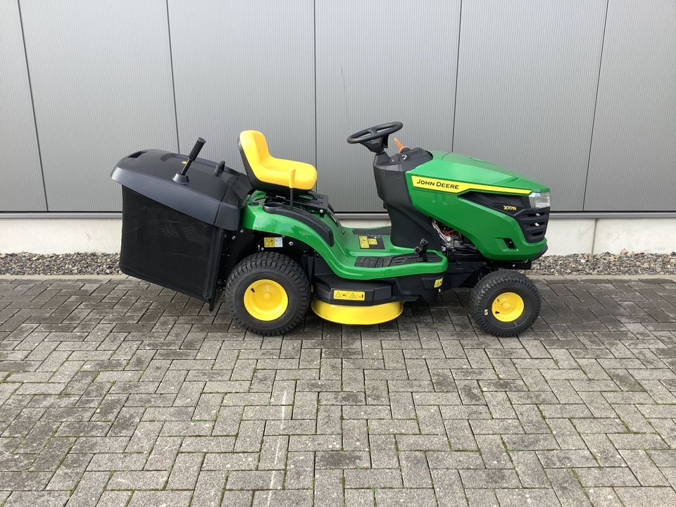 John Deere X117R Rasentraktor in Beckum