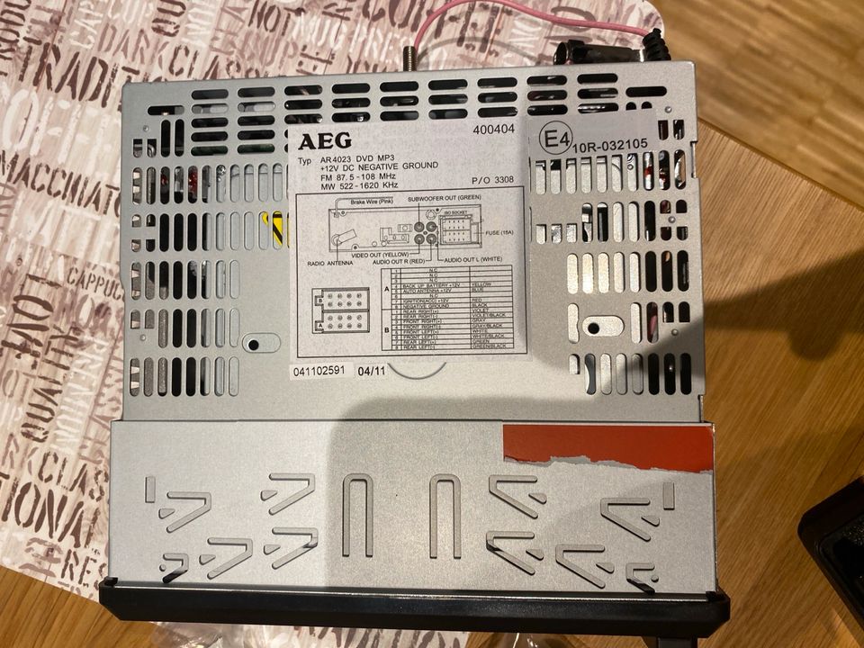 AEG Autoradio mit DVD/USB/Card Reader im Neuzustand in Straubing