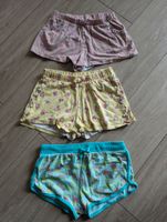 Mädchen Sommer Paket Shorts H&M Y.F.K Gr. 134/140 Nordrhein-Westfalen - Krefeld Vorschau