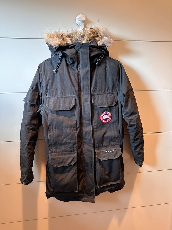 Diverse Canada Goose Jacken Herren Damen wellensteyn in Mainz