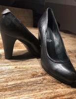 Pumps schwarz Keil-Absatz Schuhe Klassik elegant Echt Leder Bayern - Heroldsberg Vorschau