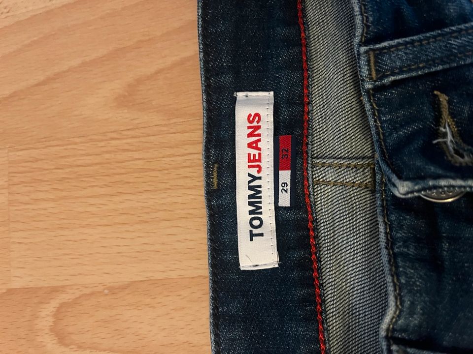 Tomy Jeans Gr. 29/32 in Neumarkt i.d.OPf.